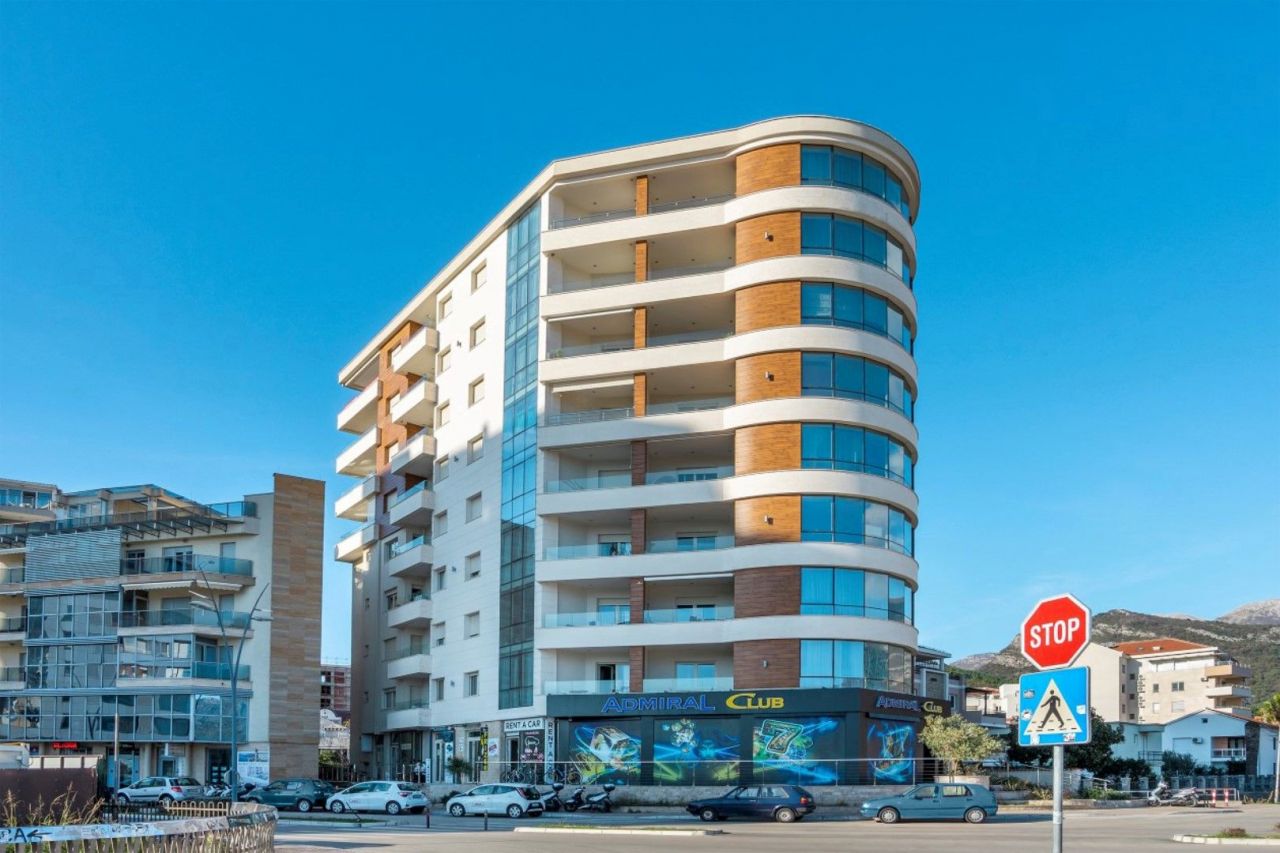 Квартира в Будве, Черногория, 122 м² - фото 1