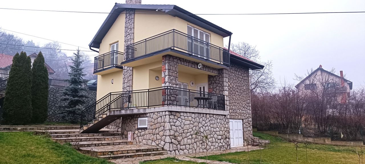 Дом в Тополе, Сербия, 150 м2 - фото 1