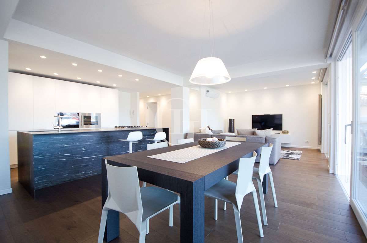 Пентхаус у озера Гарда, Италия, 130 м² - фото 9