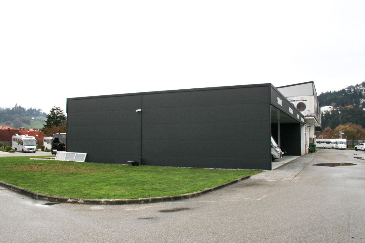 Магазин в Словень-Градеце, Словения, 2 056.5 м² - фото 3