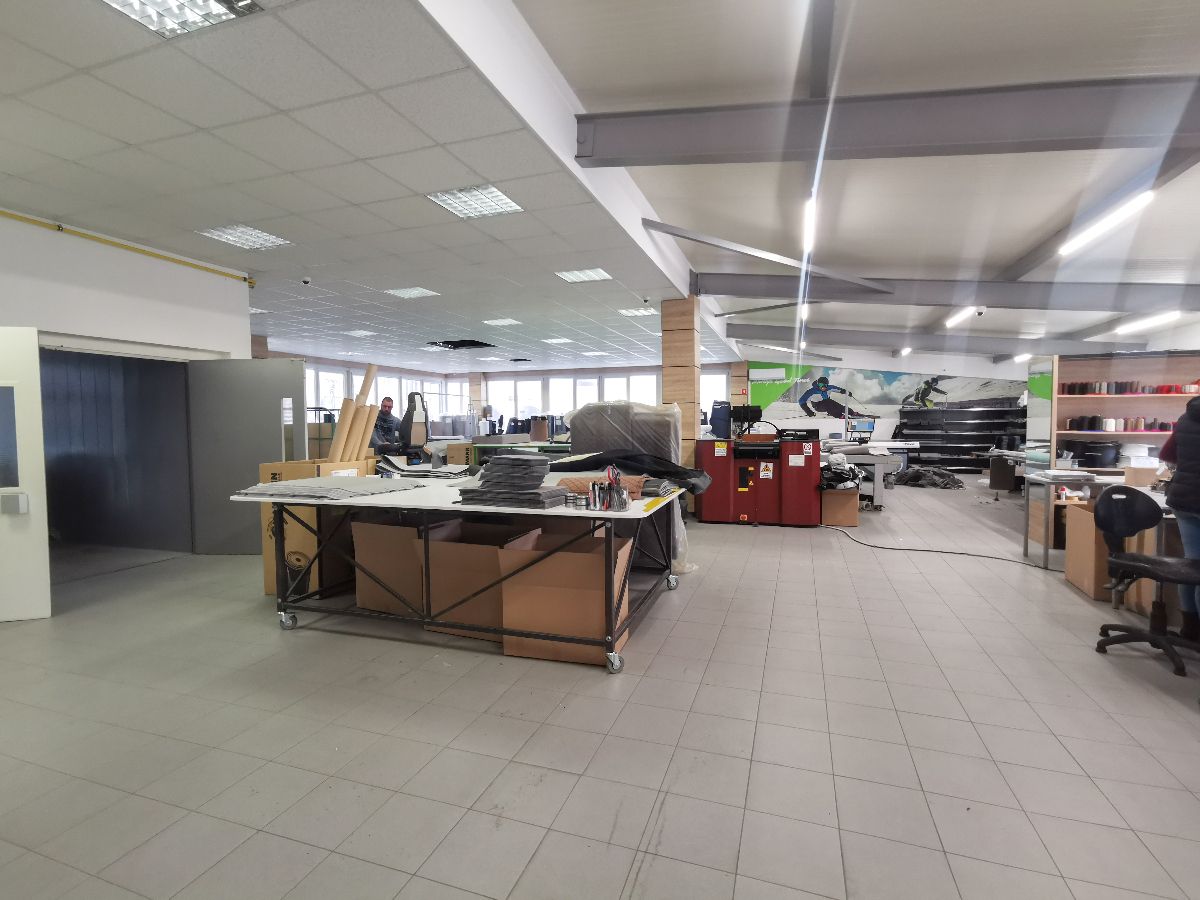 Магазин в Словень-Градеце, Словения, 2 056.5 м² - фото 12