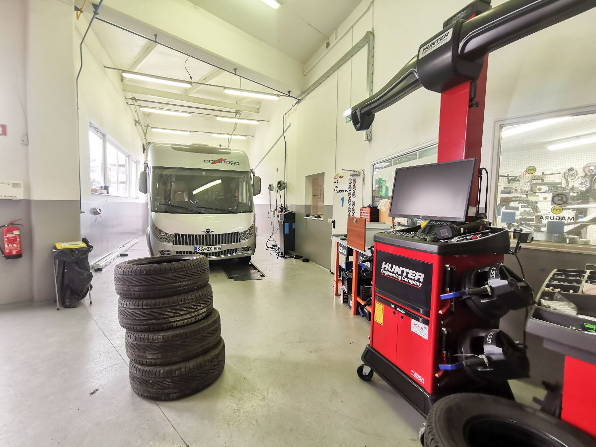 Магазин в Словень-Градеце, Словения, 2 056.5 м² - фото 14