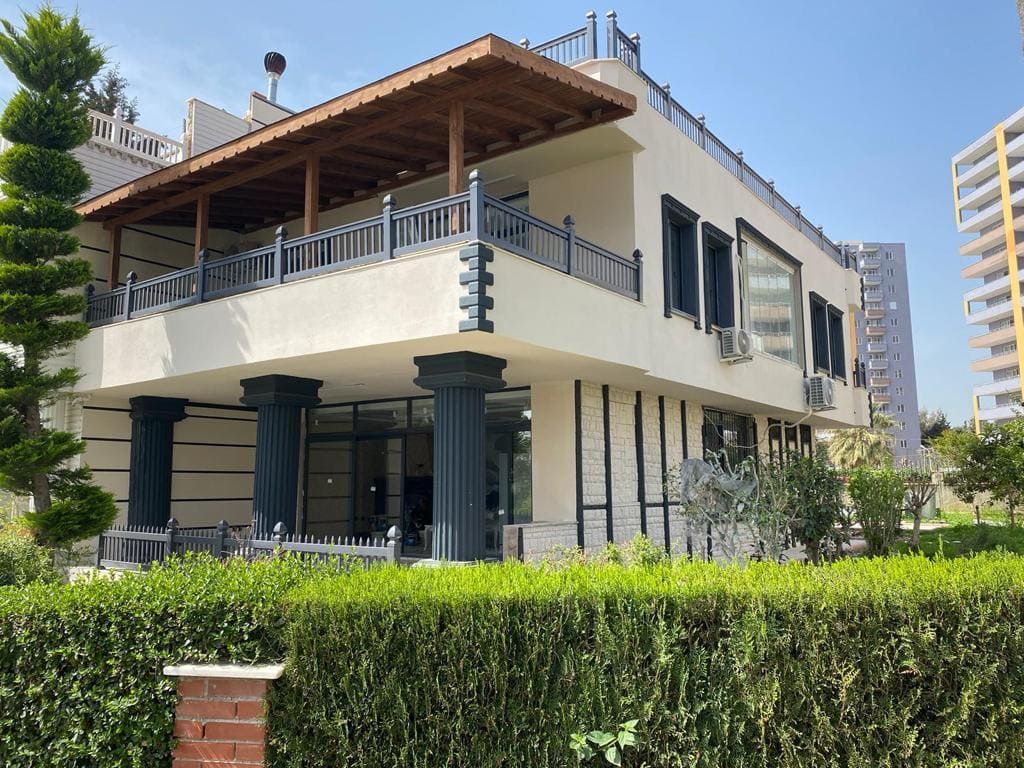 Вилла в Мерсине, Турция, 250 м² - фото 1