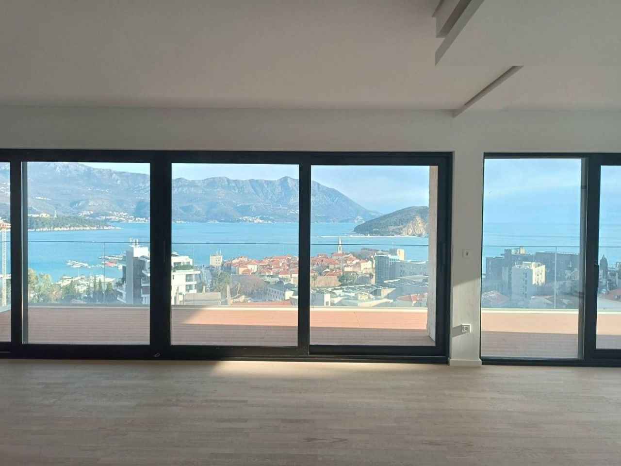 Квартира в Будве, Черногория, 111 м² - фото 2