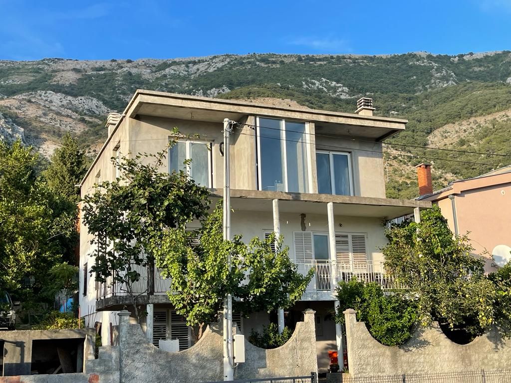 Дом в Сутоморе, Черногория, 366 м2 - фото 1