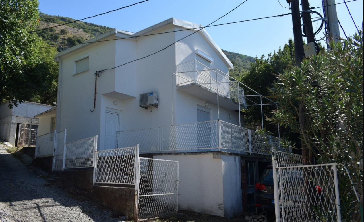 Коммерческая недвижимость в Сутоморе, Черногория, 133 м2 - фото 1