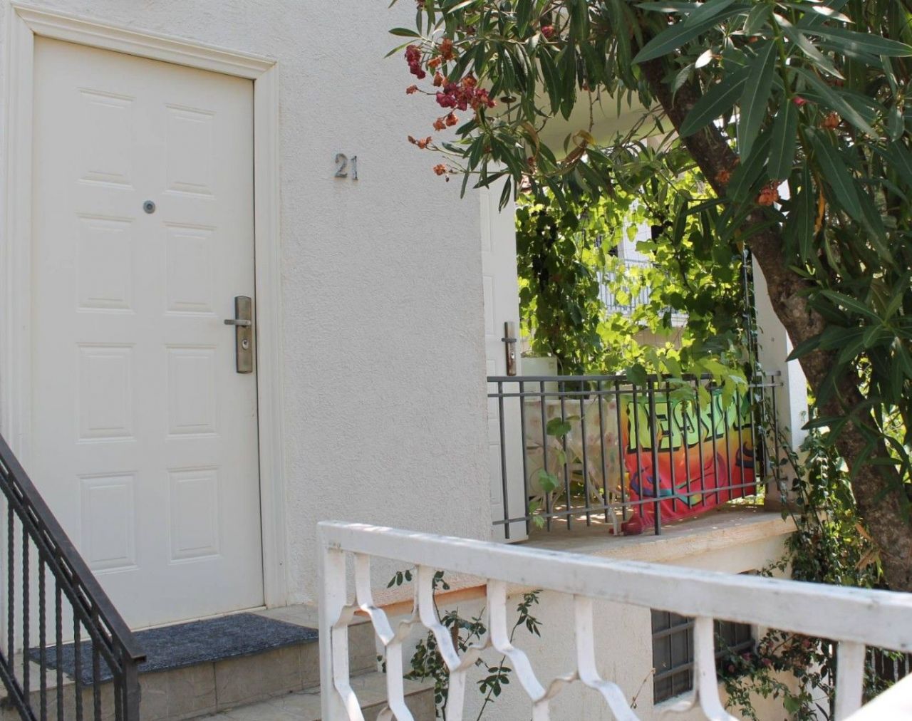 Коммерческая недвижимость в Утехе, Черногория, 120 м² - фото 2