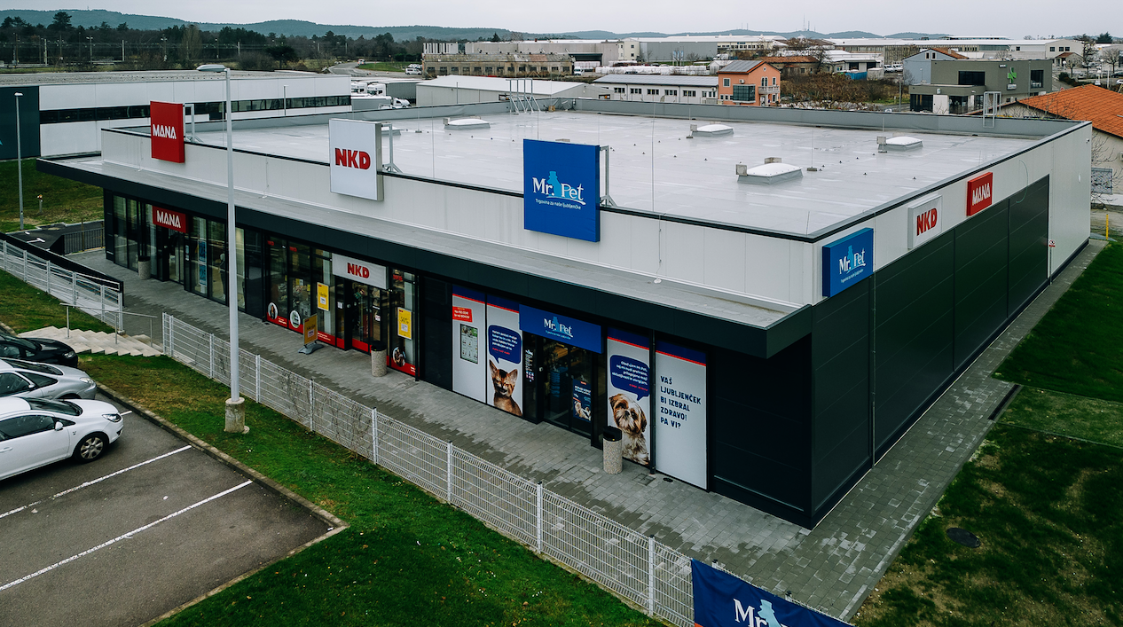 Магазин в Сежане, Словения, 1 068 м² - фото 2