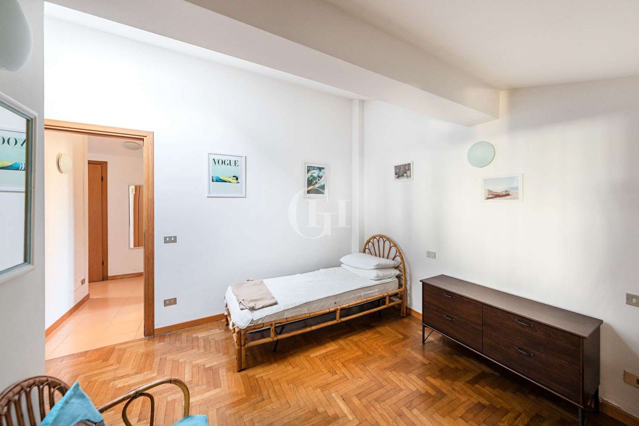 Апартаменты у озера Гарда, Италия, 110 м² - фото 12