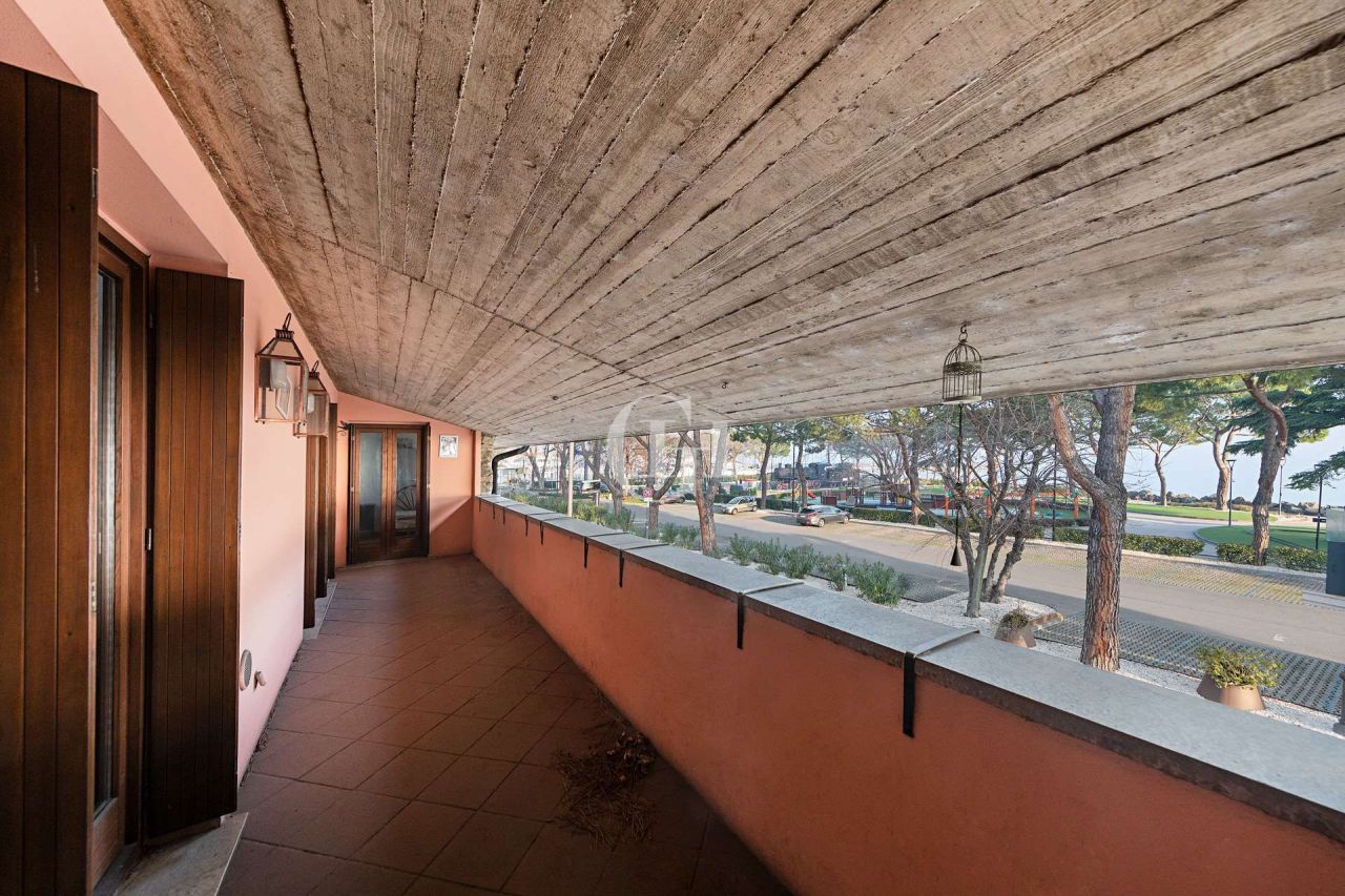 Апартаменты у озера Гарда, Италия, 110 м² - фото 6