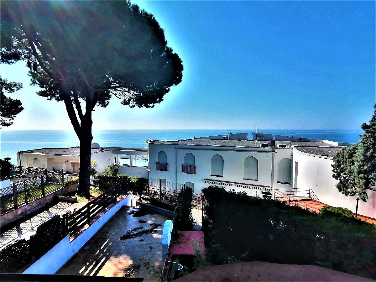 Вилла в Скалее, Италия, 80 м² - фото 8