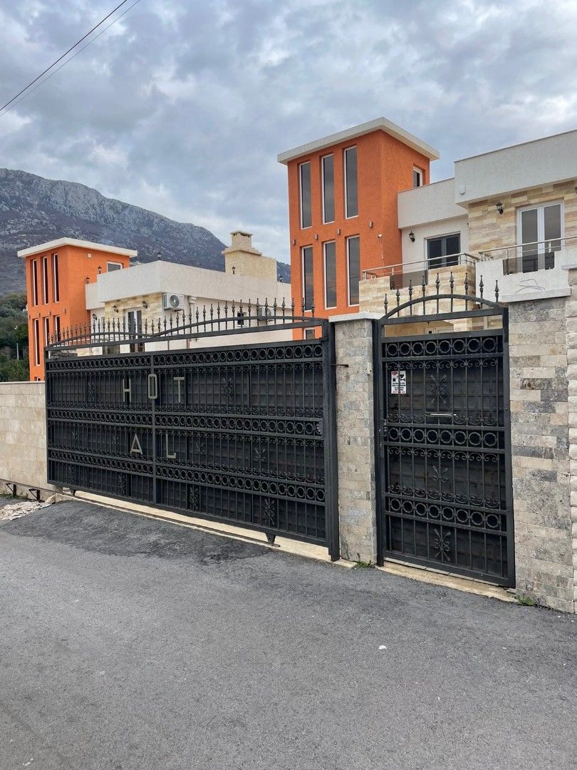 Вилла в Добра Воде, Черногория, 200 м² - фото 3