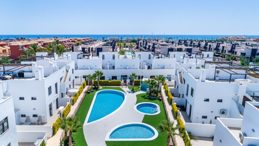 Апартаменты в Пилар-де-ла-Орадада, Испания, 65 м² - фото 1