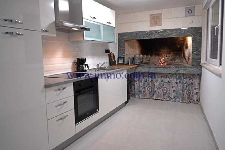 Вилла в Трогире, Хорватия, 200 м² - фото 15