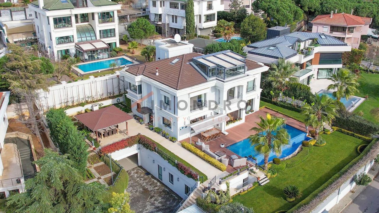 Дом в Картале, Турция, 750 м² - фото 1
