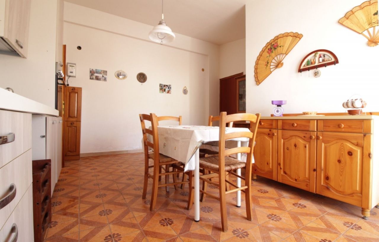 Квартира в Скалее, Италия, 50 м² - фото 1