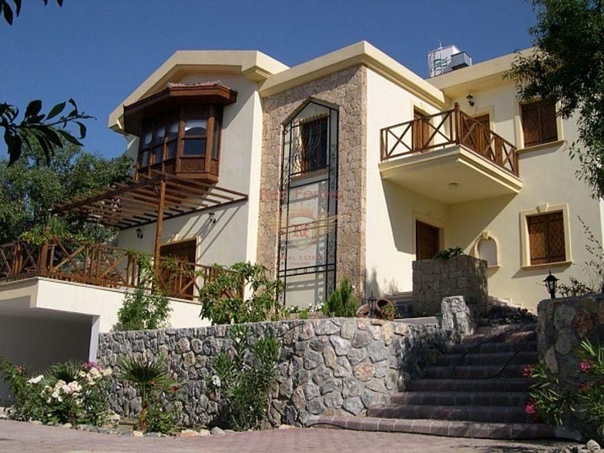 Дом в Кирении, Кипр, 228 м2 - фото 1