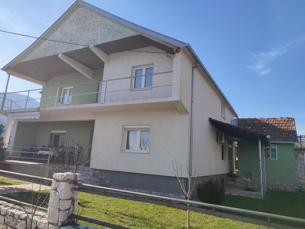 Дом в Даниловграде, Черногория, 230 м2 - фото 1