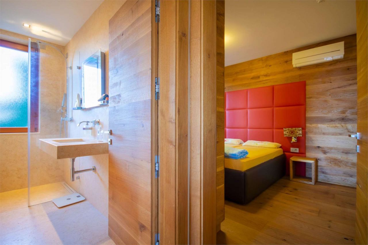 Вилла у озера Гарда, Италия, 353 м² - фото 11