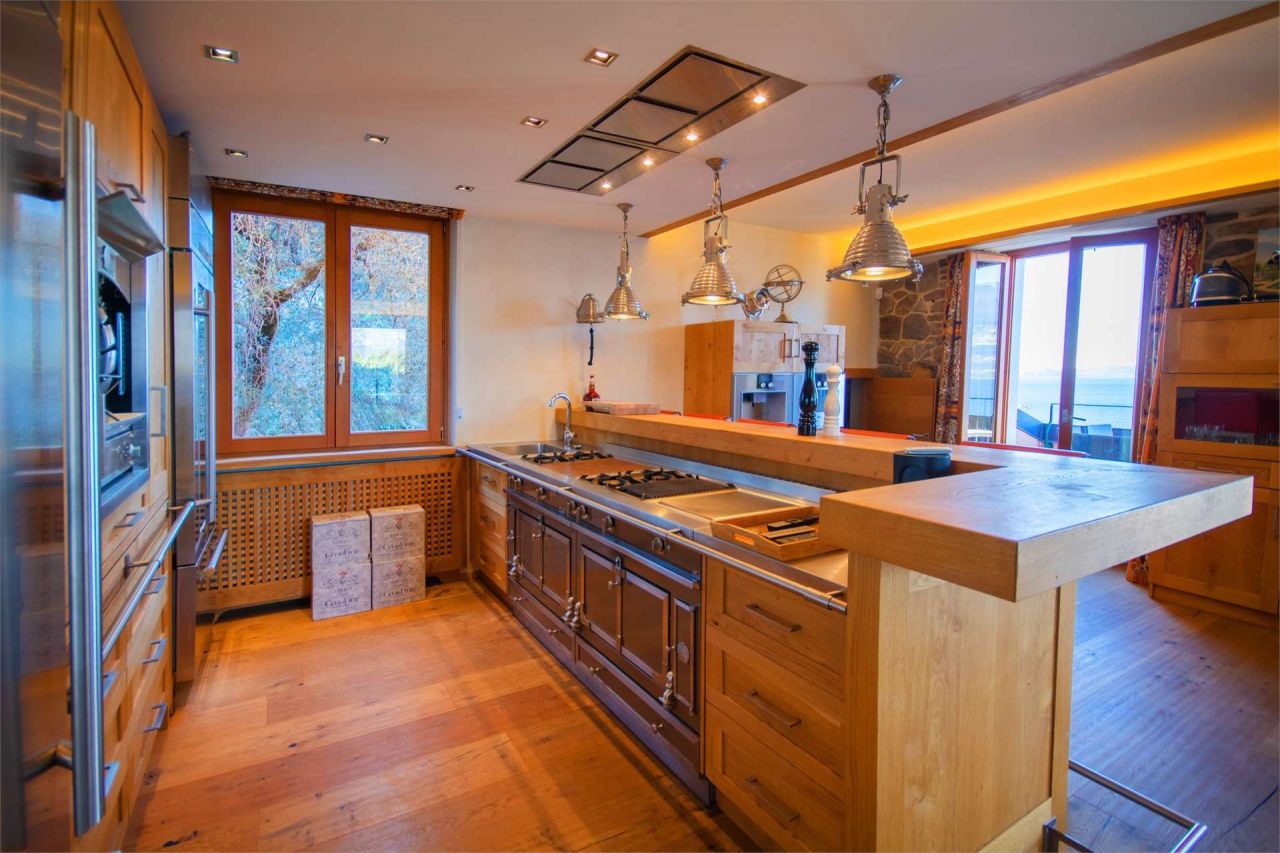 Вилла у озера Гарда, Италия, 353 м² - фото 7