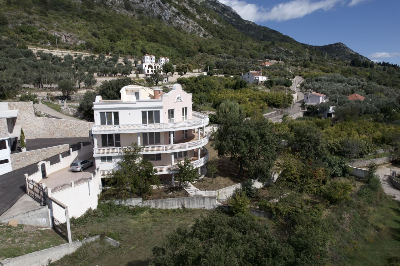 Отель, гостиница в Баре, Черногория, 750 м2 - фото 1