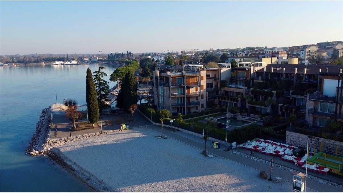 Апартаменты у озера Гарда, Италия, 68 м² - фото 2