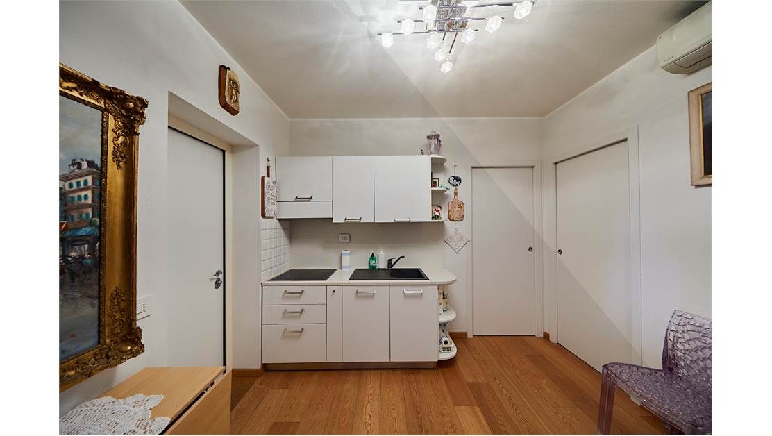 Апартаменты у озера Гарда, Италия, 68 м² - фото 8