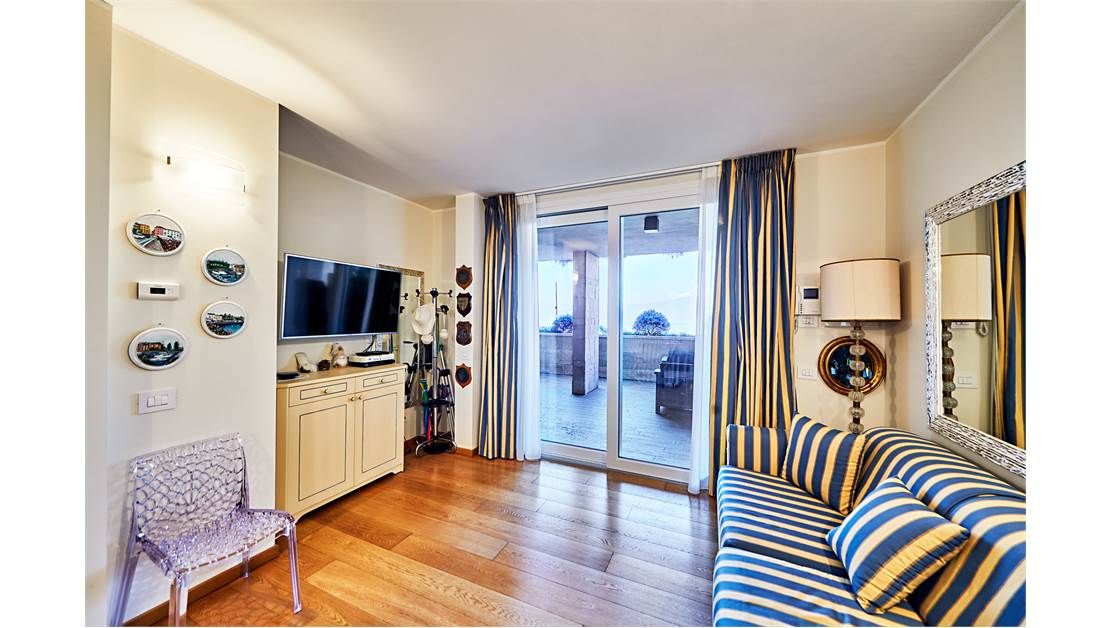 Апартаменты у озера Гарда, Италия, 68 м² - фото 6