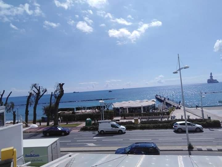 Офис в Лимасоле, Кипр, 1 114 м2 - фото 1