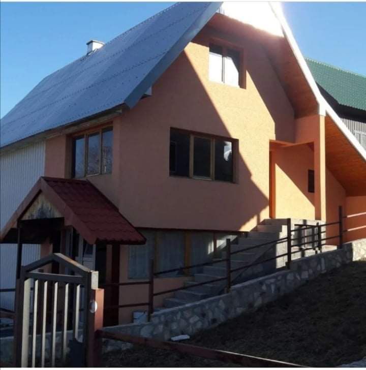 Дом в Жабляке, Черногория, 240 м2 - фото 1