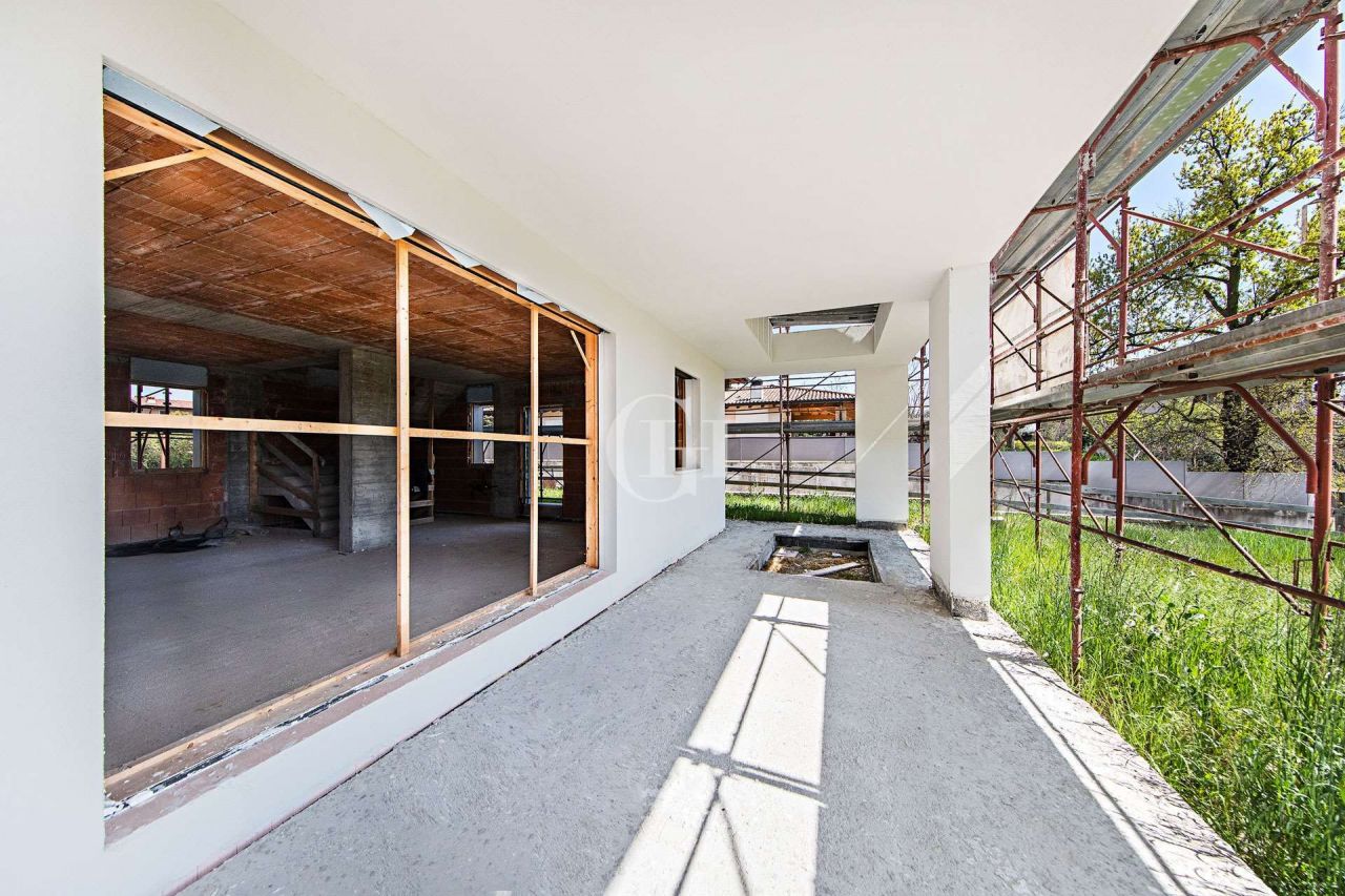 Вилла у озера Гарда, Италия, 210 м² - фото 6