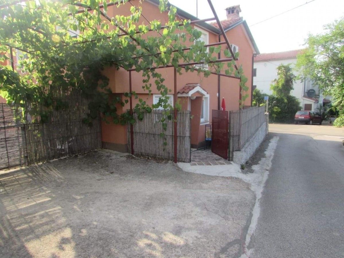 Дом в Умаге, Хорватия, 250 м2 - фото 1