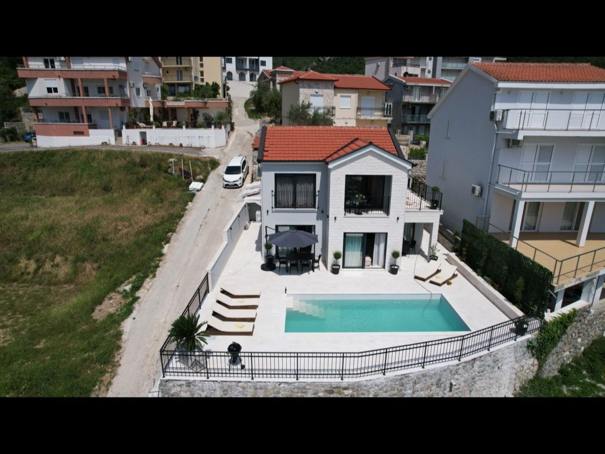 Вилла в Бечичи, Черногория, 160 м² - фото 2