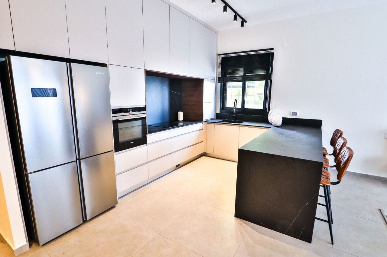 Квартира в Бат-Яме, Израиль, 125 м² - фото 8