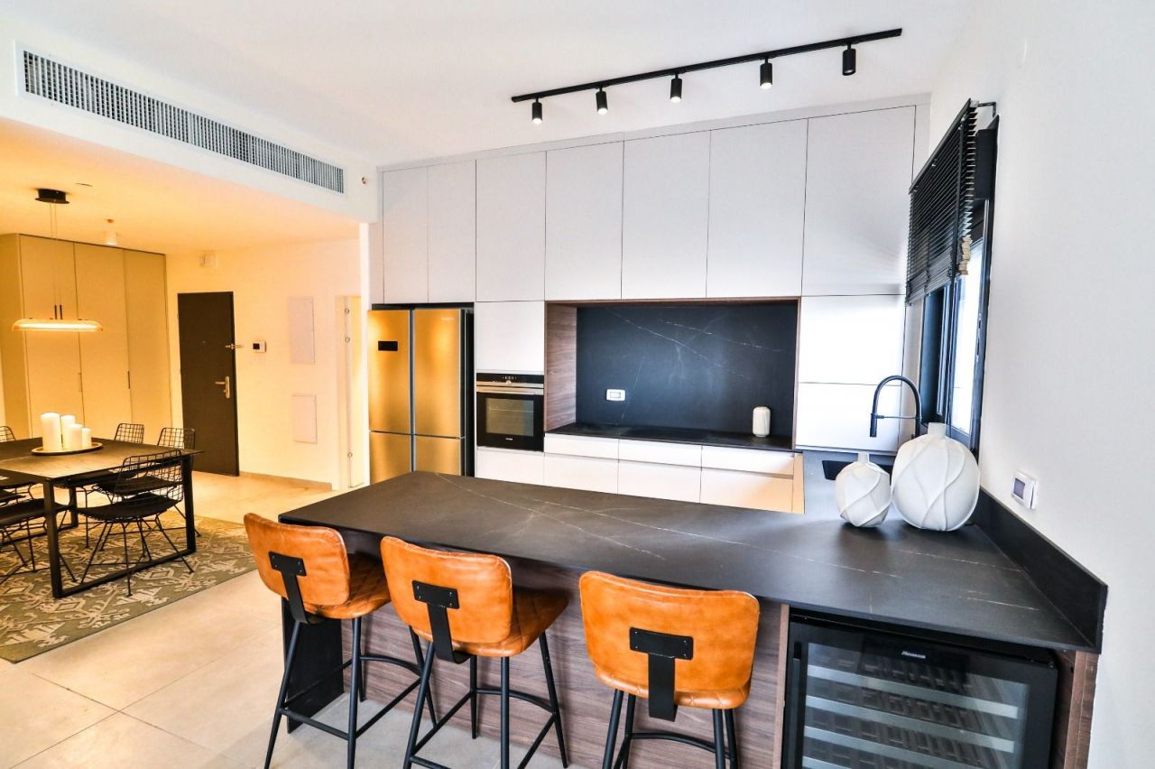 Квартира в Бат-Яме, Израиль, 125 м² - фото 2