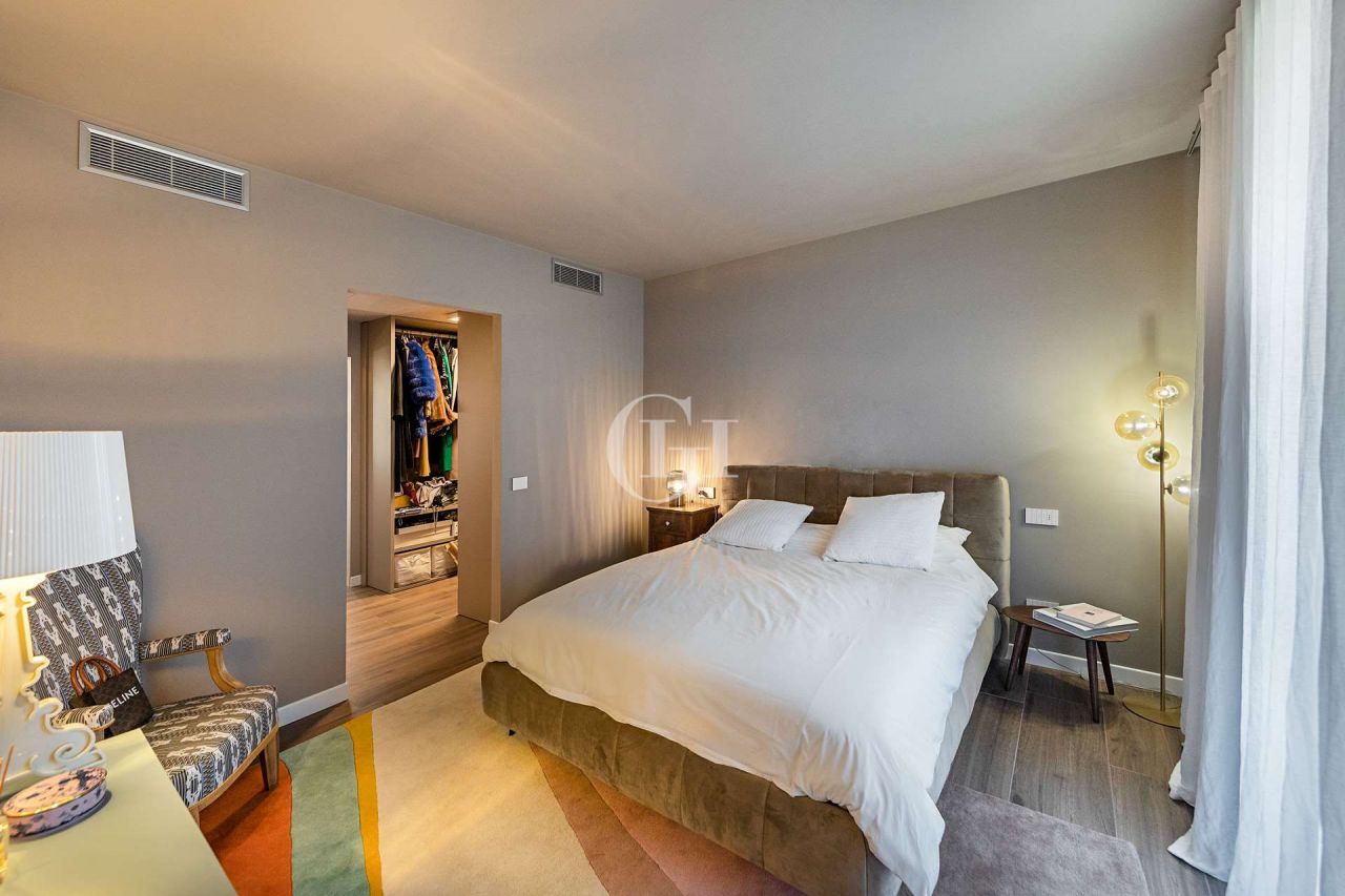 Вилла у озера Гарда, Италия, 230 м² - фото 15