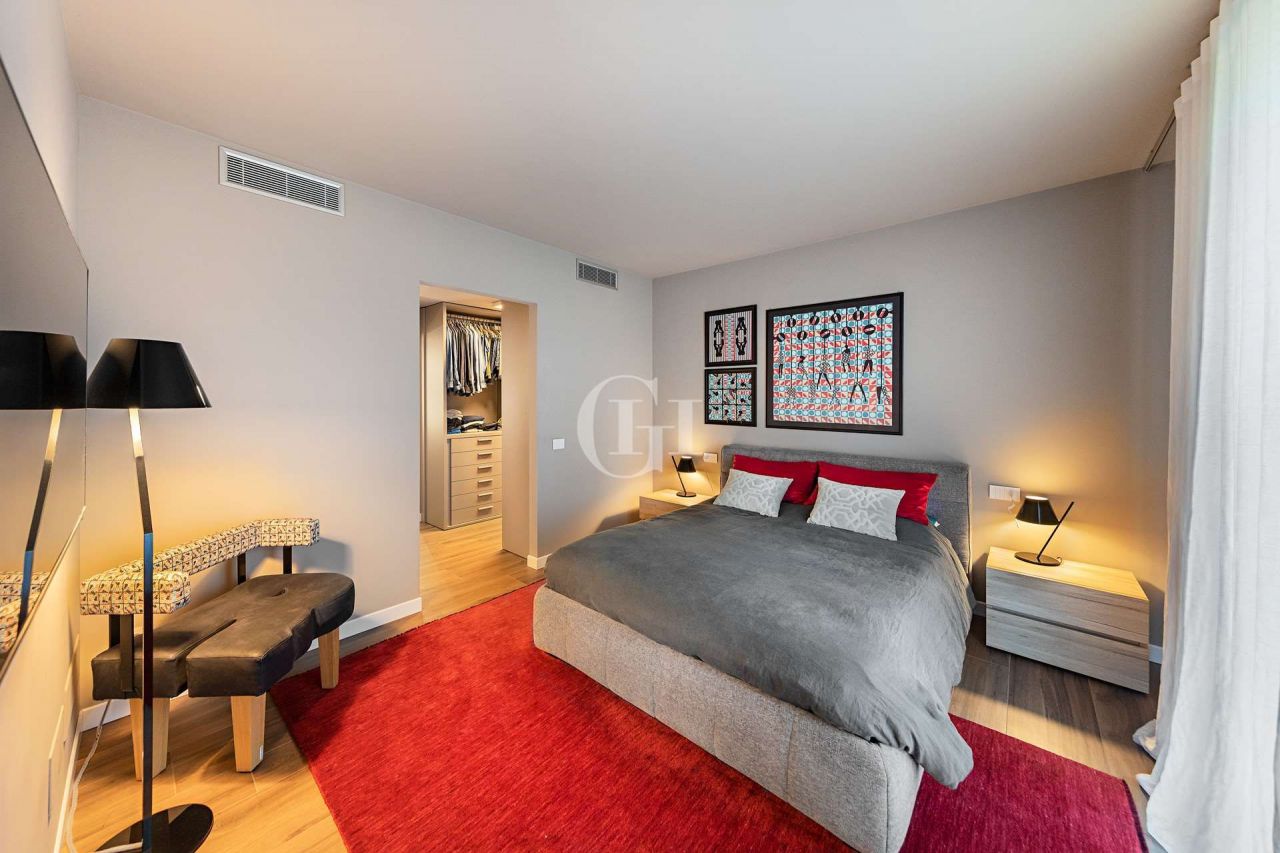 Вилла у озера Гарда, Италия, 230 м² - фото 13