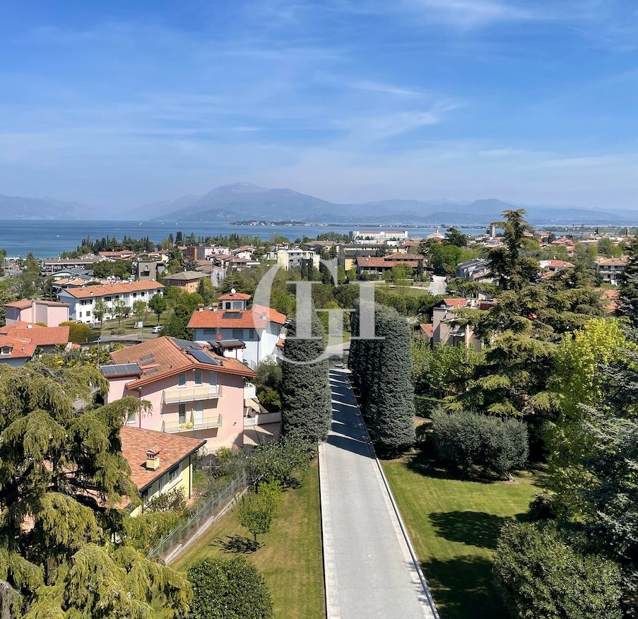 Вилла у озера Гарда, Италия, 525 м² - фото 5