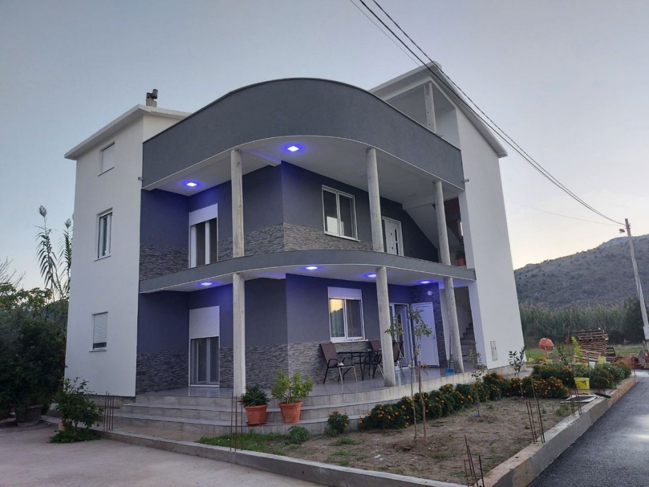 Коммерческая недвижимость в Баре, Черногория, 300 м2 - фото 1