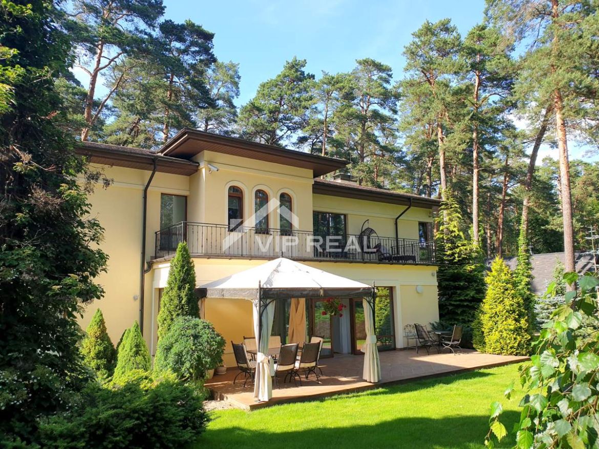 Дом в Юрмале, Латвия, 390 м2 - фото 1