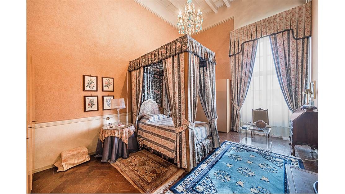 Особняк у озера Гарда, Италия, 1 918 000 м² - фото 18