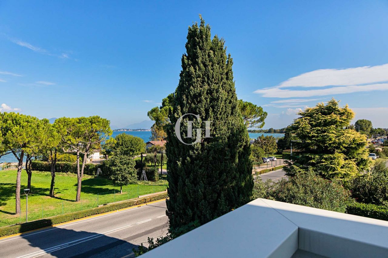 Апартаменты у озера Гарда, Италия, 126 м² - фото 4