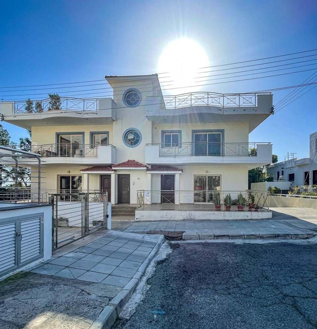 Коммерческая недвижимость в Лимасоле, Кипр, 444 м2 - фото 1