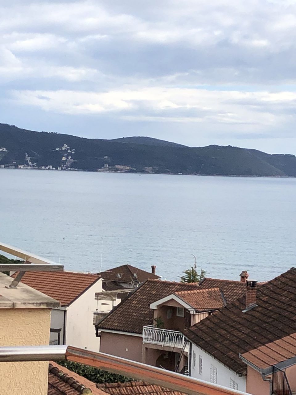 Квартира в Херцег-Нови, Черногория, 48 м² - фото 1