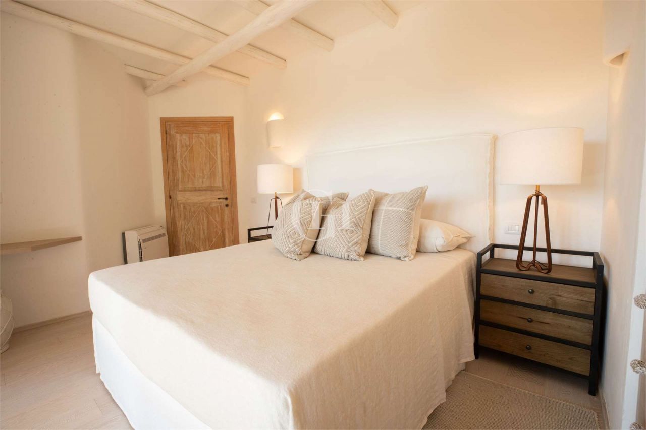 Вилла в Порто Черво, Италия, 194 м² - фото 12