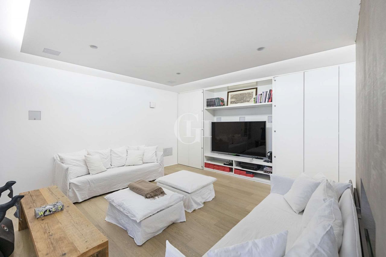 Вилла у озера Гарда, Италия, 473 м² - фото 15