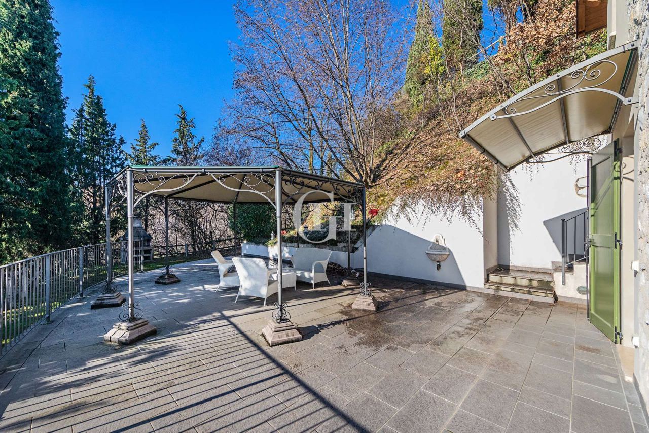 Вилла у озера Гарда, Италия, 147 м² - фото 18