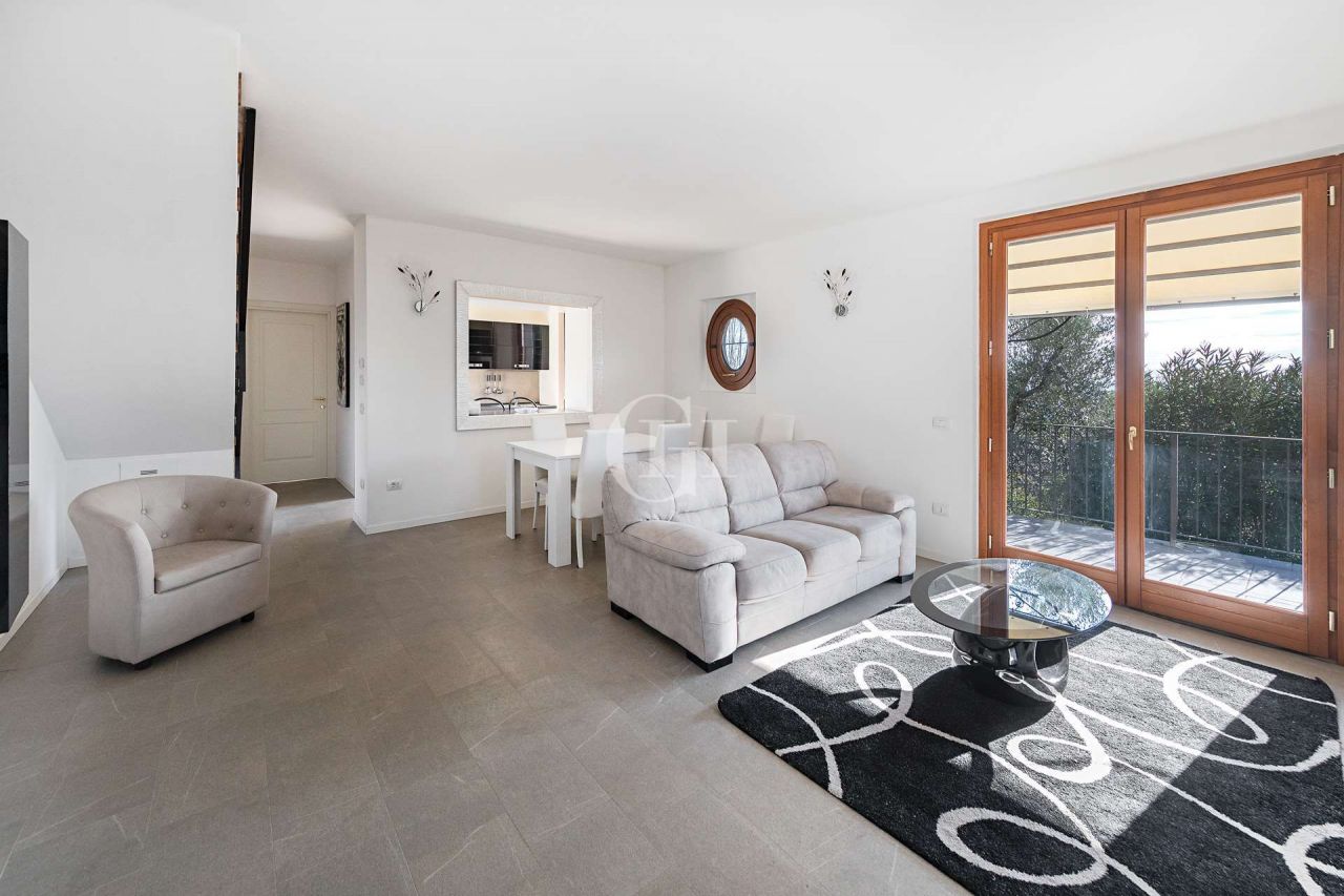 Вилла у озера Гарда, Италия, 147 м² - фото 5