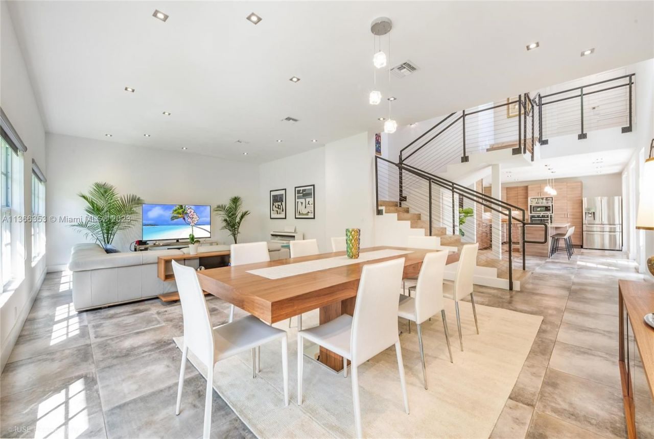 Дом в Майами, США, 400 м² - фото 2