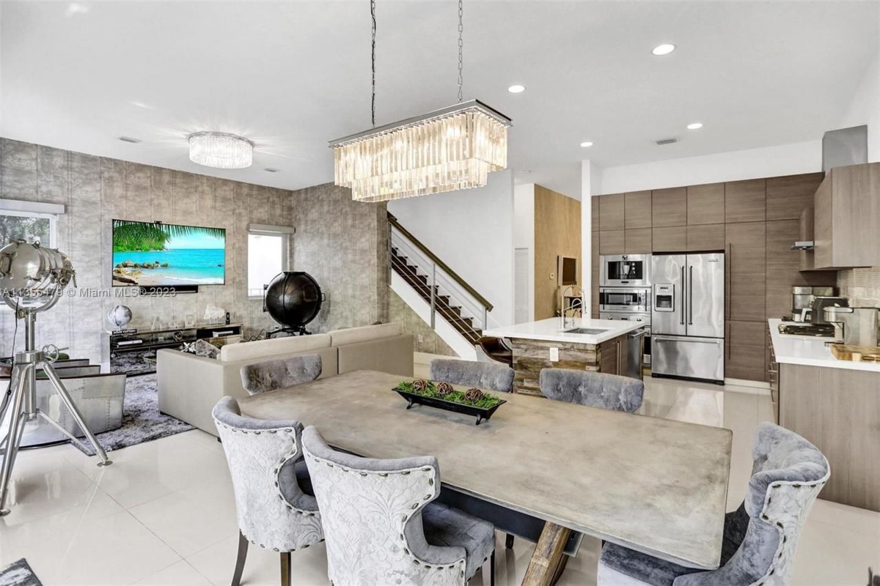 Коттедж в Майами, США, 300 м² - фото 2